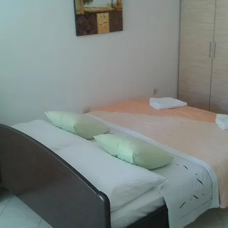 Apartman Crncevic Apartamento